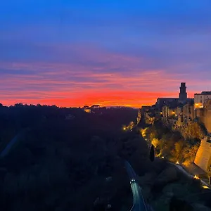 Licenza N.1 Presso La Magica Torre Pitigliano